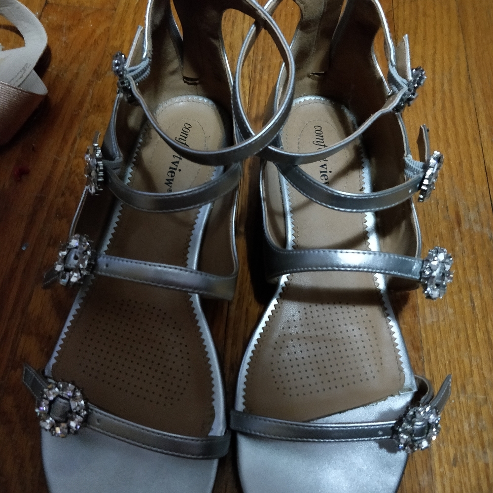 Comfort View Silver Sandals